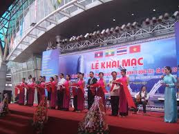 ໄຂງານຕະຫຼາດນັດ ສາກົນແລວເສດຖະກິດ ຕາເວັນອອກ- ຕາເວັນຕົກ-ດ່ານັງ 2013